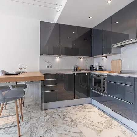 Apartment 3 High-end